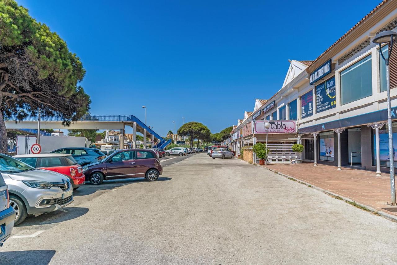 Modern Studio Apartment With Sea Views 5 Min From The Beach Sitio de Calahonda Kültér fotó