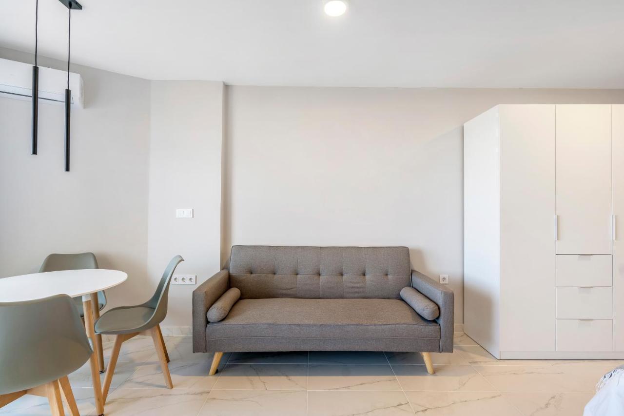 Modern Studio Apartment With Sea Views 5 Min From The Beach Sitio de Calahonda Kültér fotó