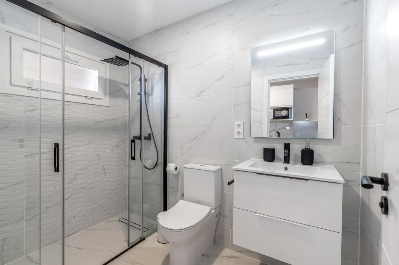 Modern Studio Apartment With Sea Views 5 Min From The Beach Sitio de Calahonda Kültér fotó