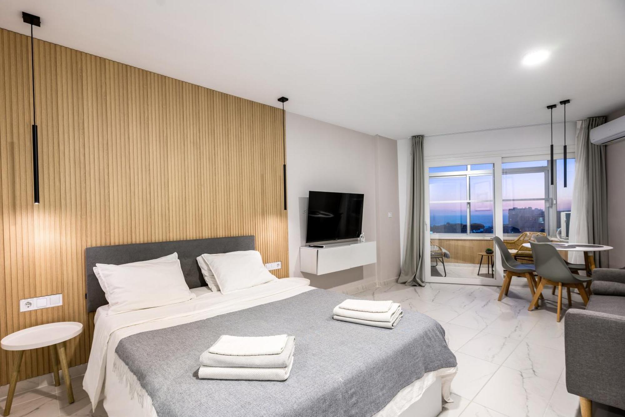 Modern Studio Apartment With Sea Views 5 Min From The Beach Sitio de Calahonda Kültér fotó
