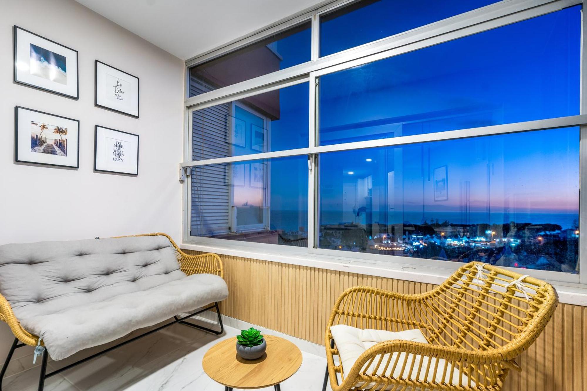 Modern Studio Apartment With Sea Views 5 Min From The Beach Sitio de Calahonda Kültér fotó